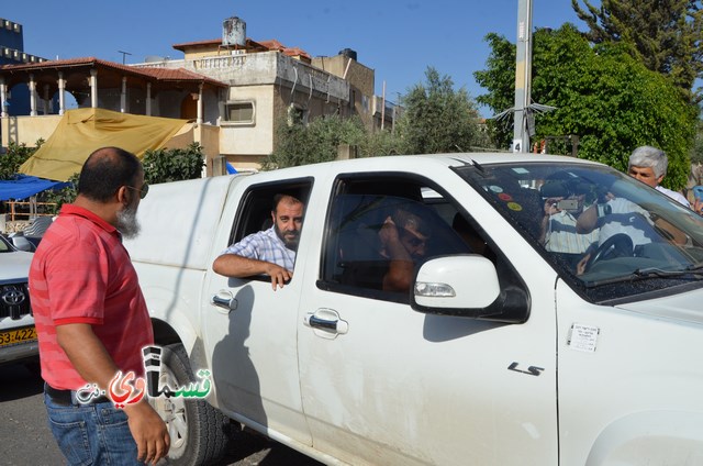   فيديو : المئات في استقبال شيخ الحراسة  والحزن غمر ابتسامتهم والرئيس عادل بدير ستبقى كفرقاسم شامخة بشبابها واهالها ومتصدية للاجرام والمجرمين  الاجرام